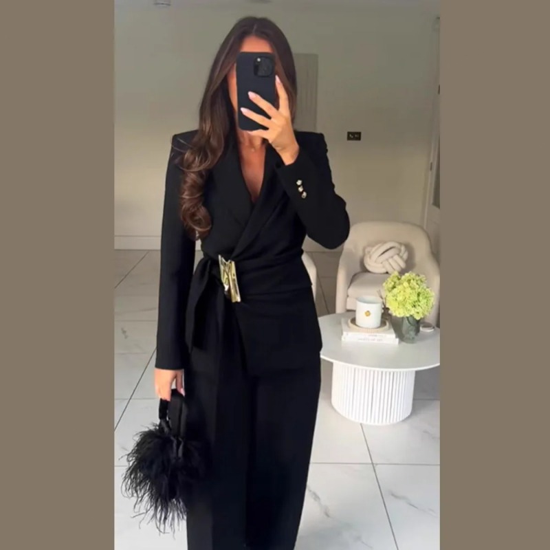 Conjunto de Calças Femininas e - Winter Clothing For Sale avaliação e preço